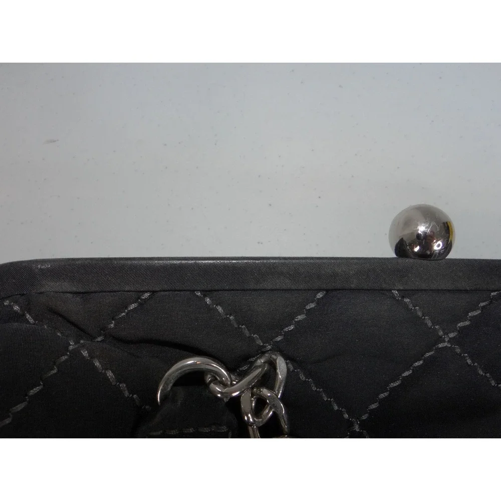Vera Bradley Black Quilted Microfiber Kiss Lock Frame Handbag Floral Lining 3648